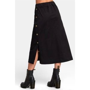 ❗️FINAL❗️ 🆕 RVCA Black Jinn MIDI Skirt XL